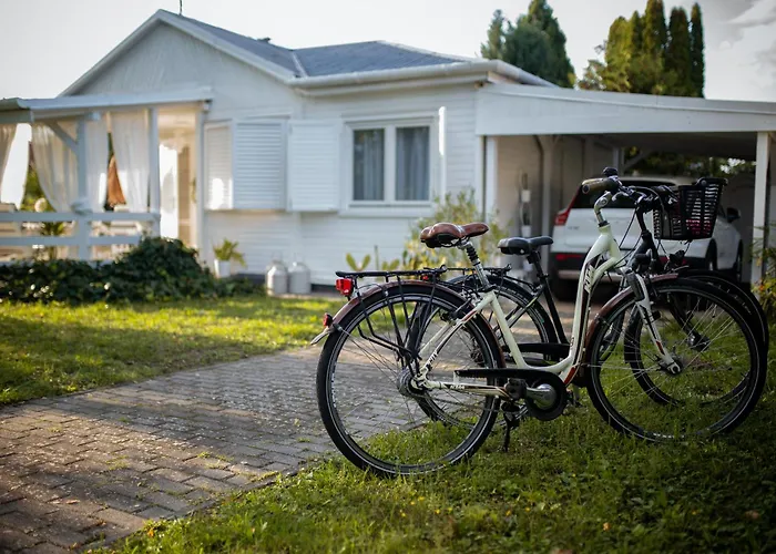 White House Case de vacanță Balatonberény